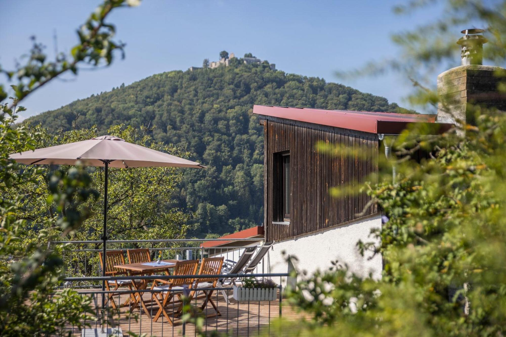 Ferienwohnung Am Samuelstein Bad Urach Bagian luar foto