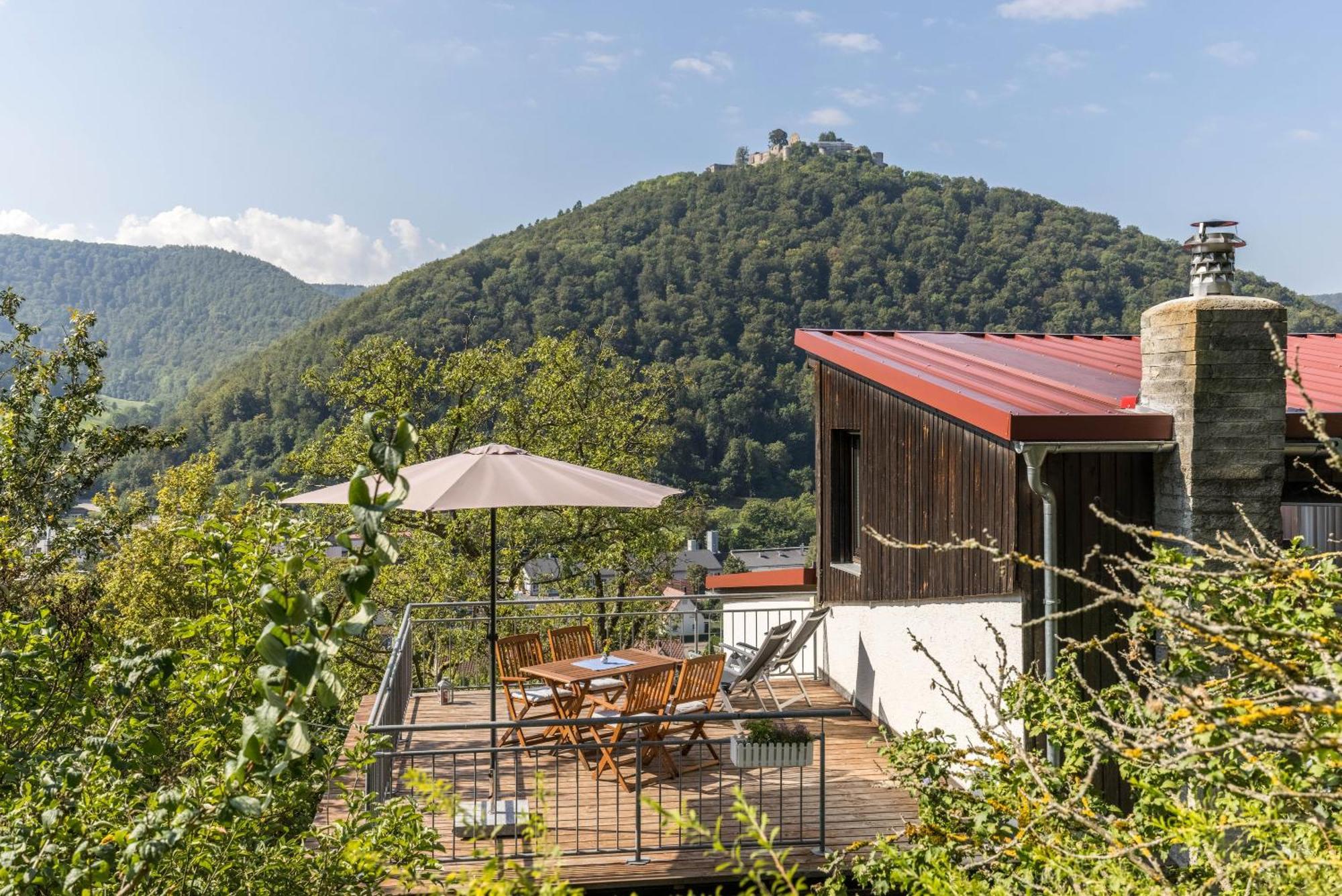 Ferienwohnung Am Samuelstein Bad Urach Bagian luar foto